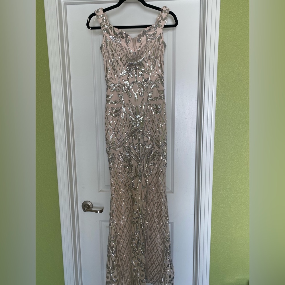 WINDSOR PROM DRESS SIZE:6-8 M
